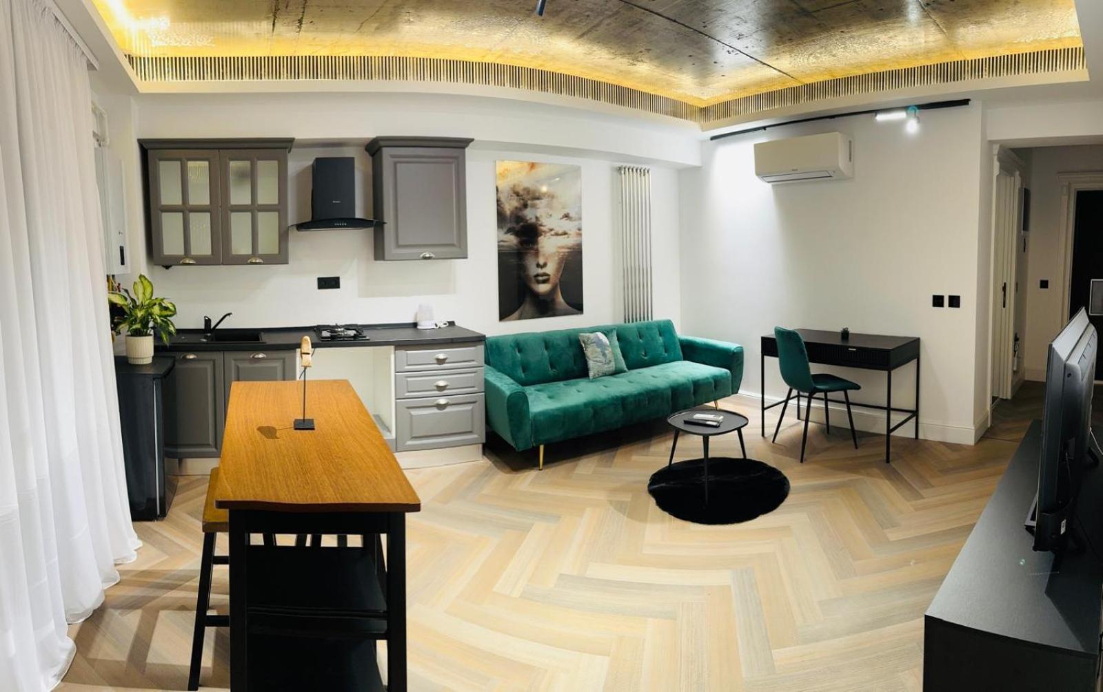 Business Lounge
