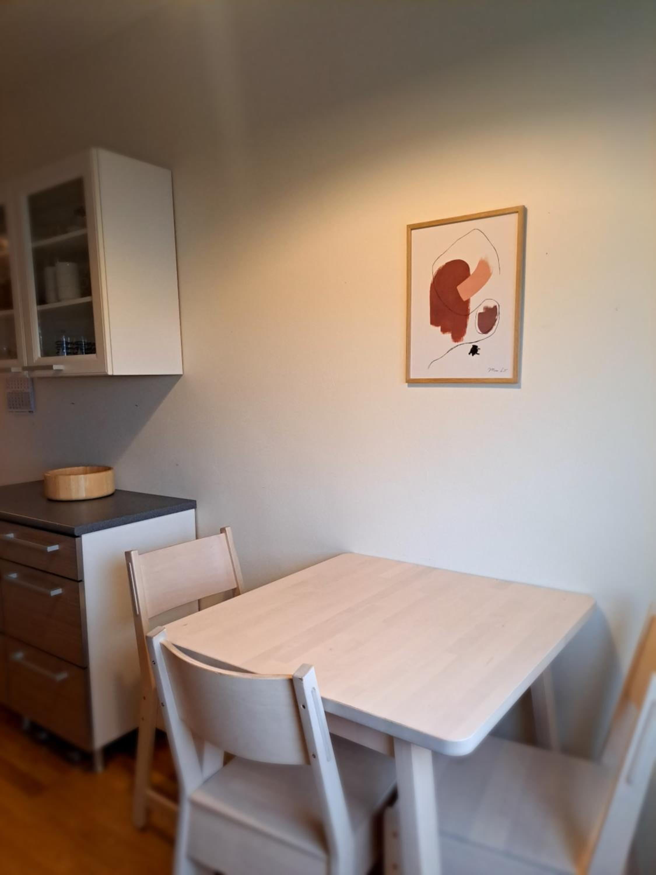 Beautiful apartment with seaview! Top 7th floor Free parking!