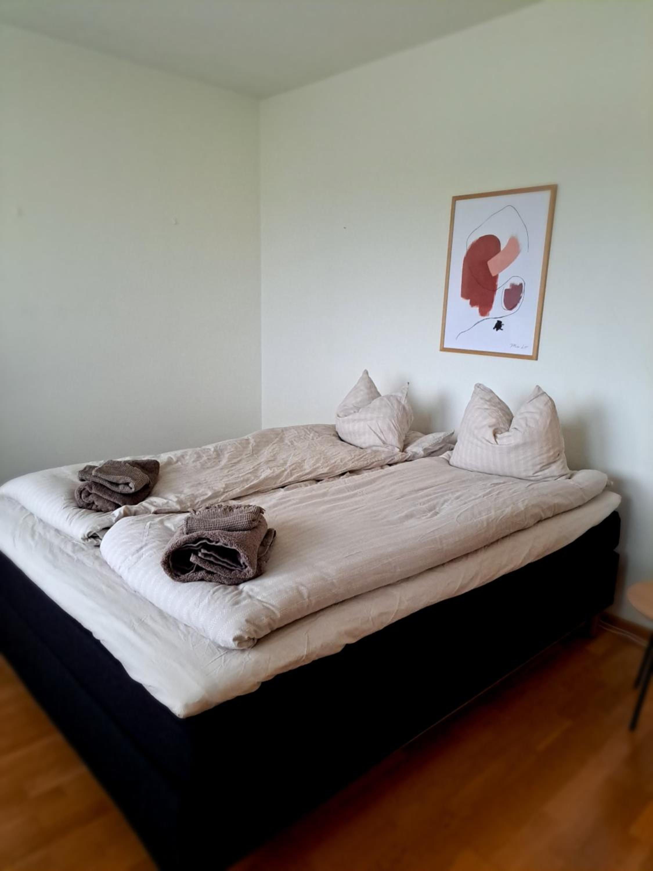 Beautiful apartment with seaview! Top 7th floor Free parking!