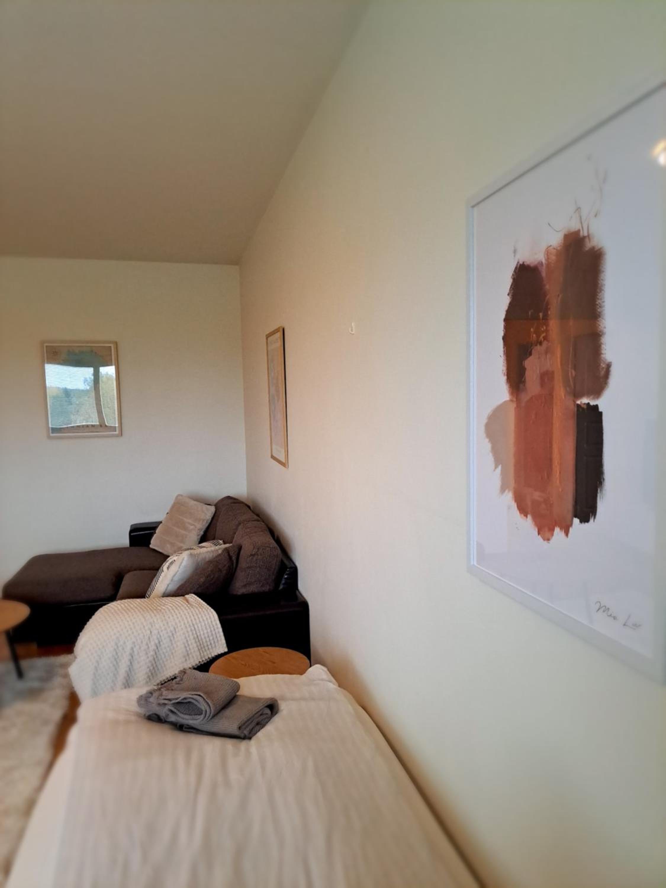 Beautiful apartment with seaview! Top 7th floor Free parking!