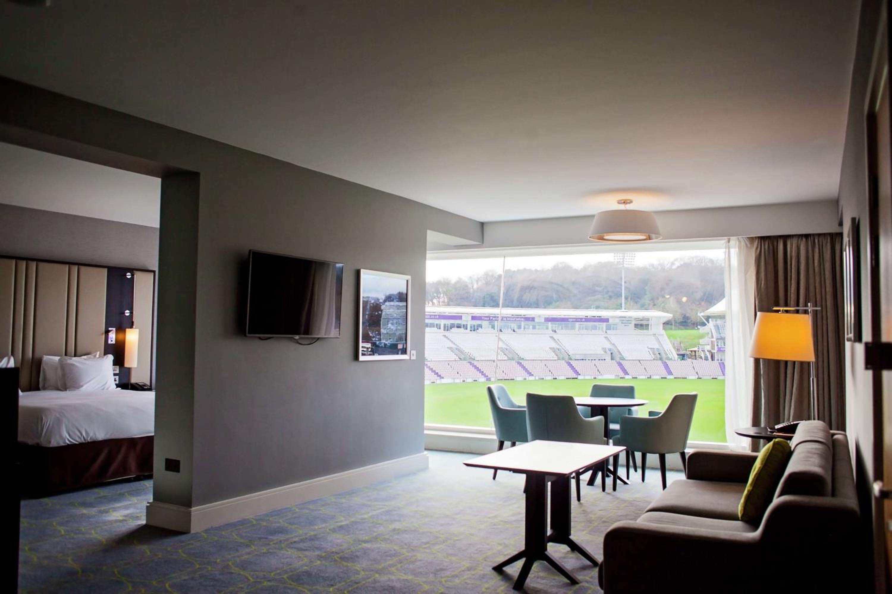 Hilton Southampton - Utilita Bowl