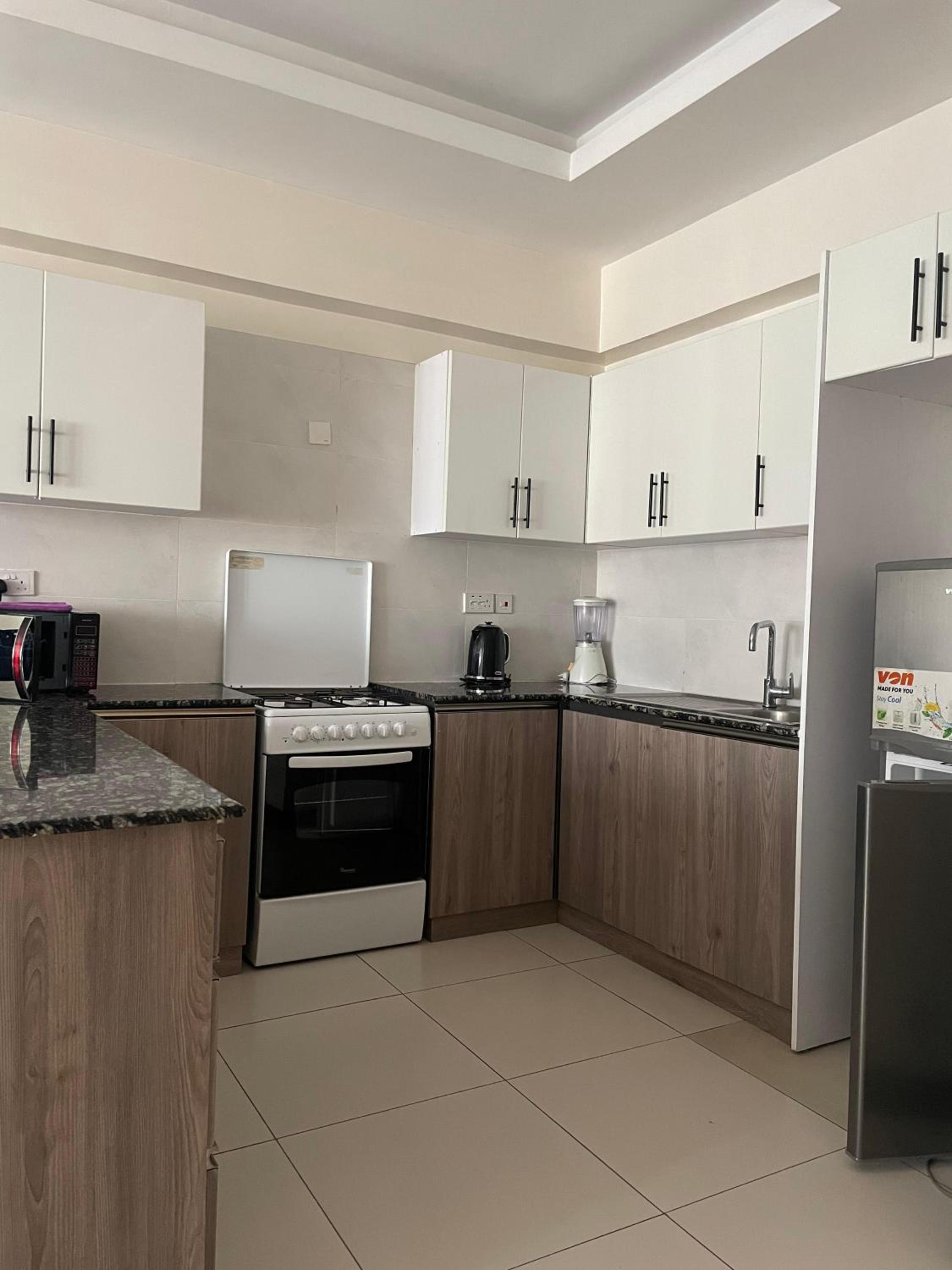 M LUXURY APARTMENTs view 3