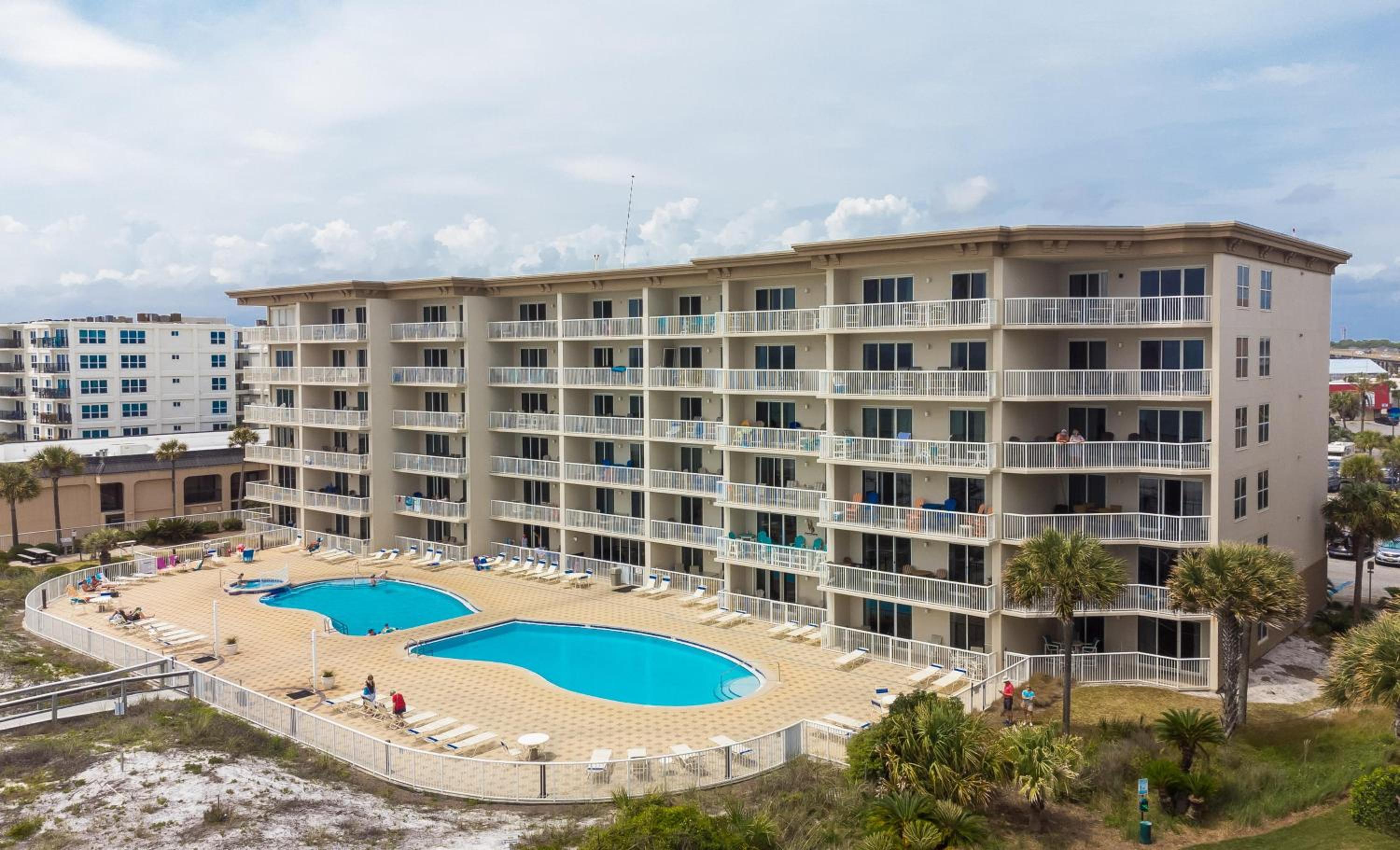 Summer Place 302