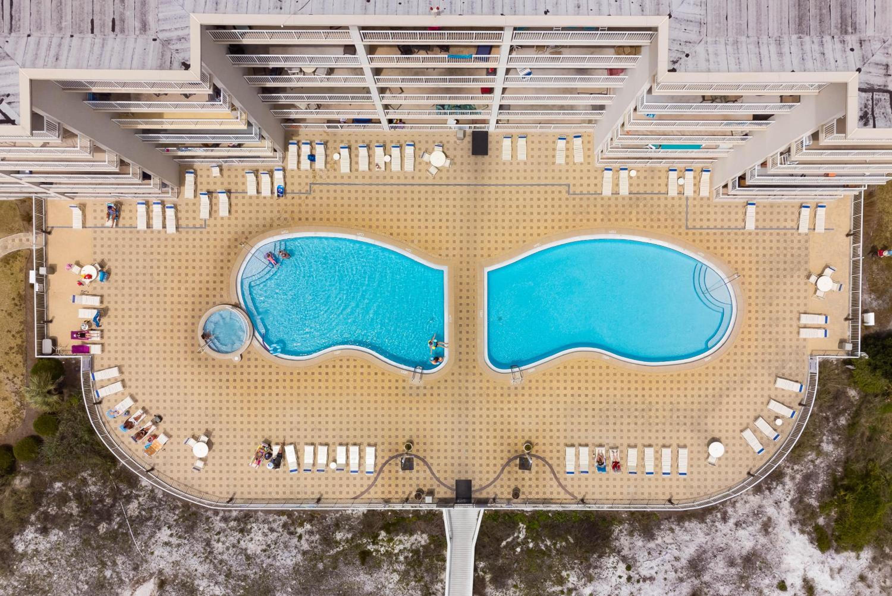 Summer Place 302