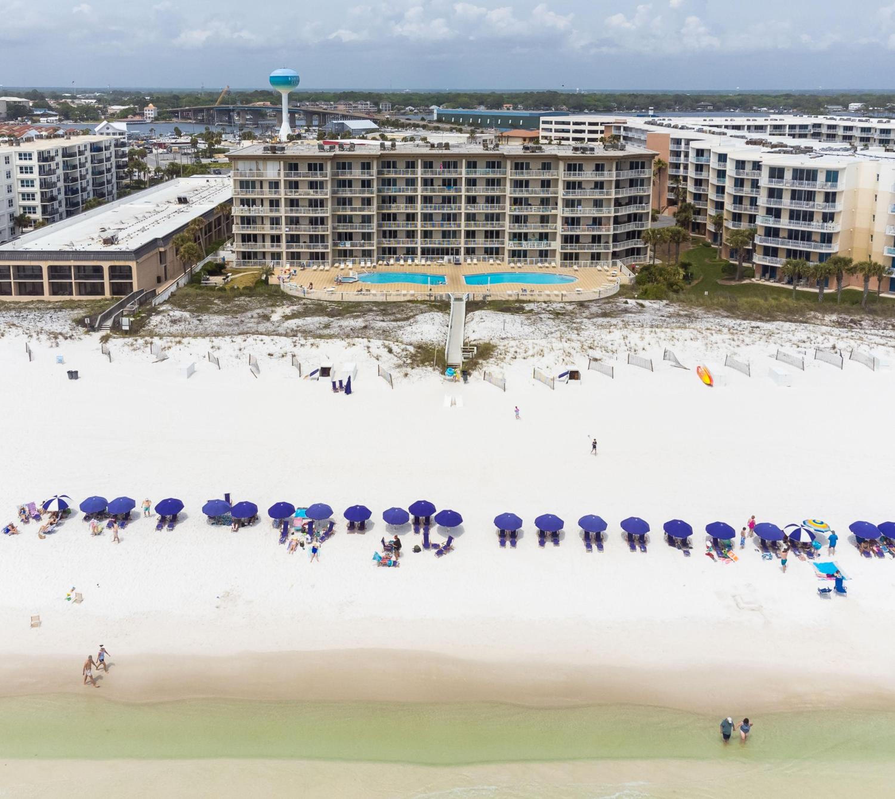 Summer Place 302