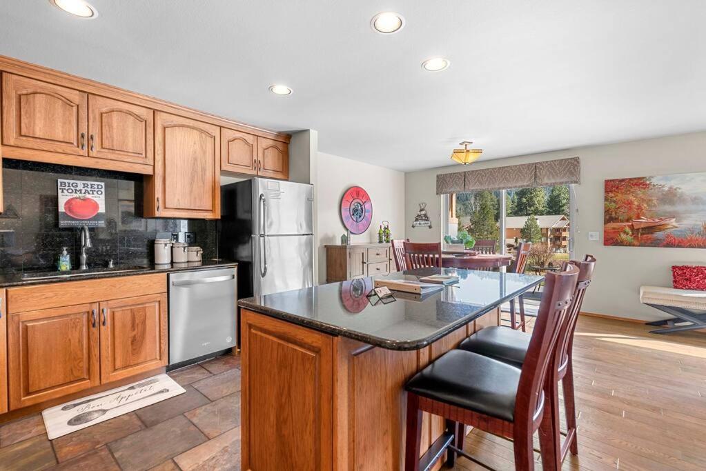 Golf Course View Condo Walk to Town & Pools view 5