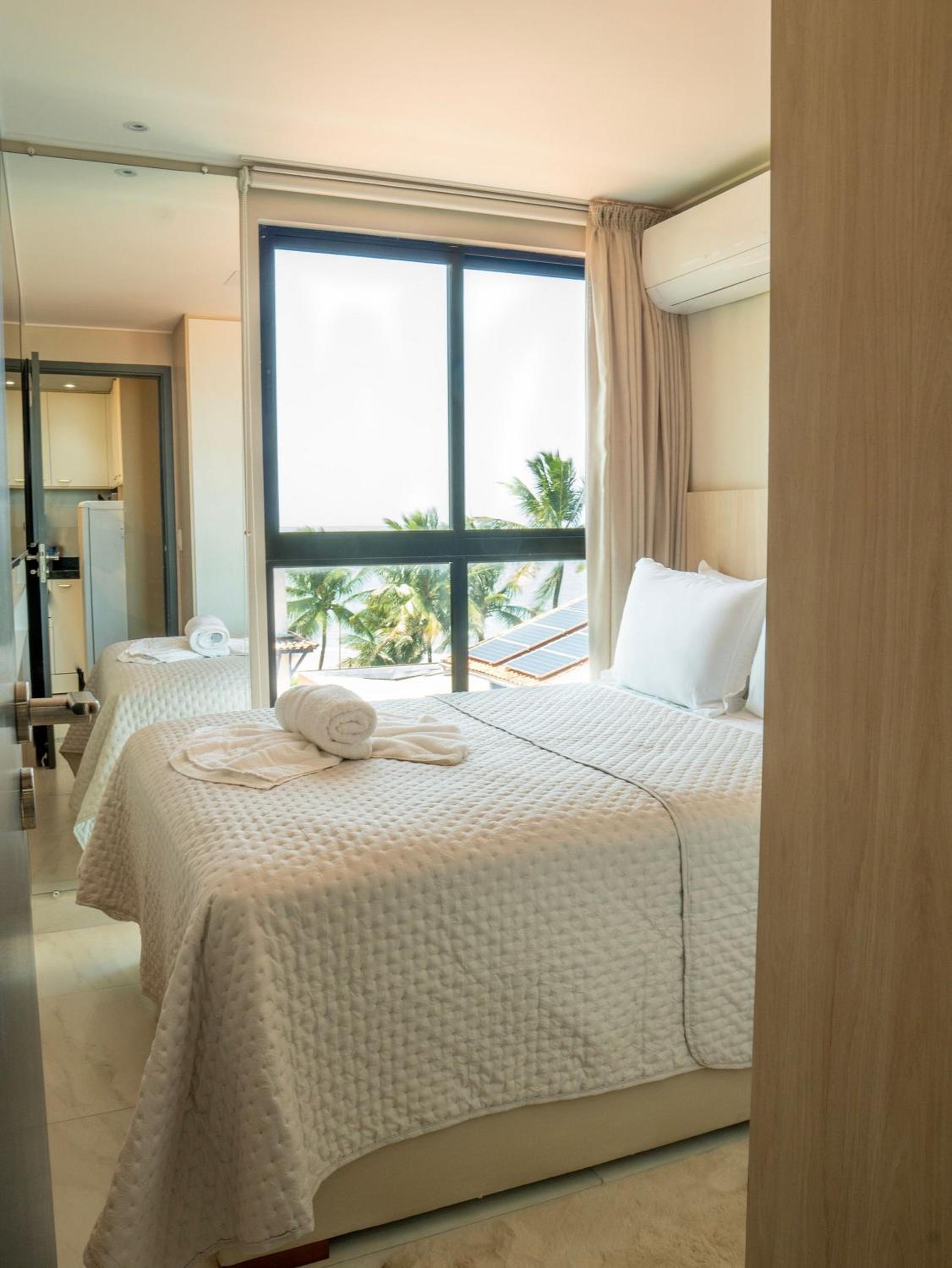 Beachfront flat at Porto de Galinhas beach, close to the natural pools.
