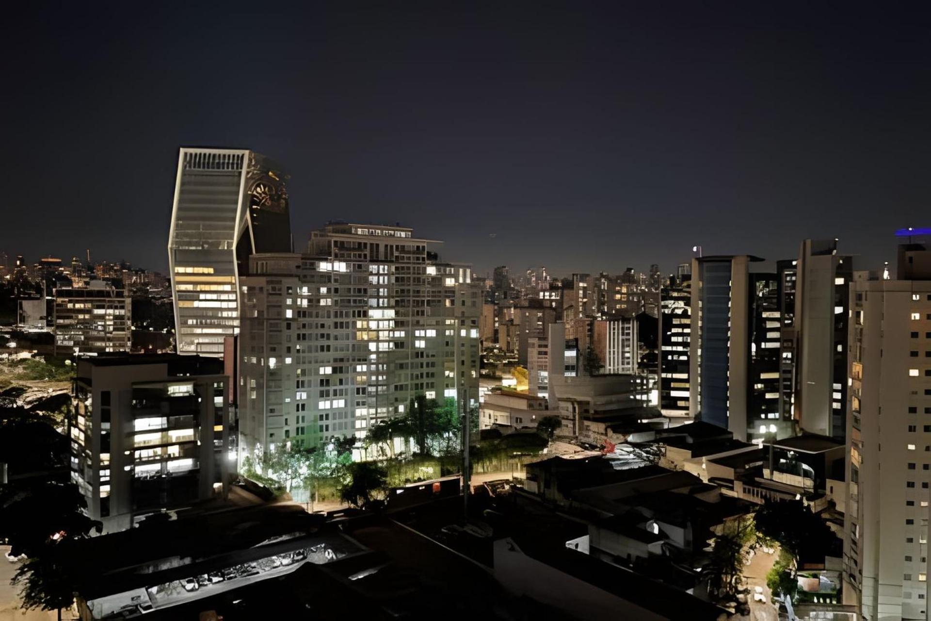 Expand Pinheiros - Linda vista, ótima estrutura lazer, próximo ao shopping, av Faria Lima
