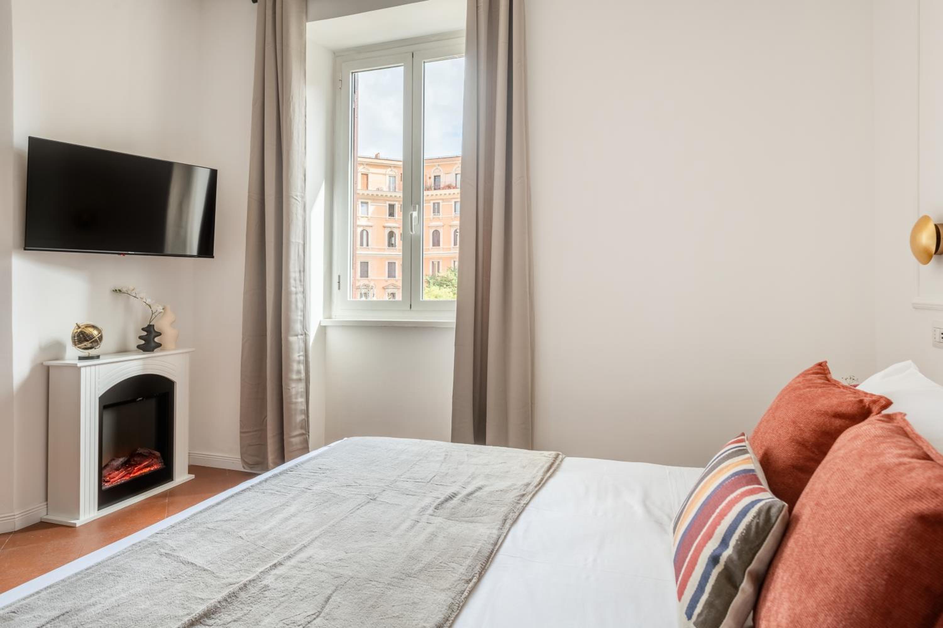 White Flat Termini