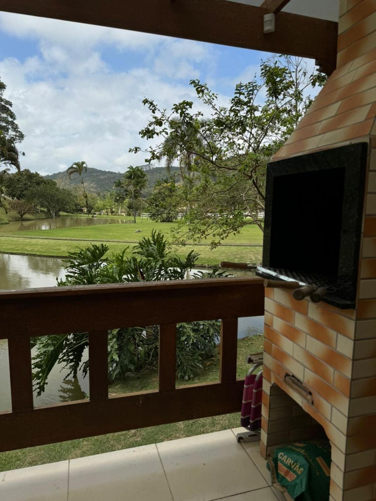 Casa no lago