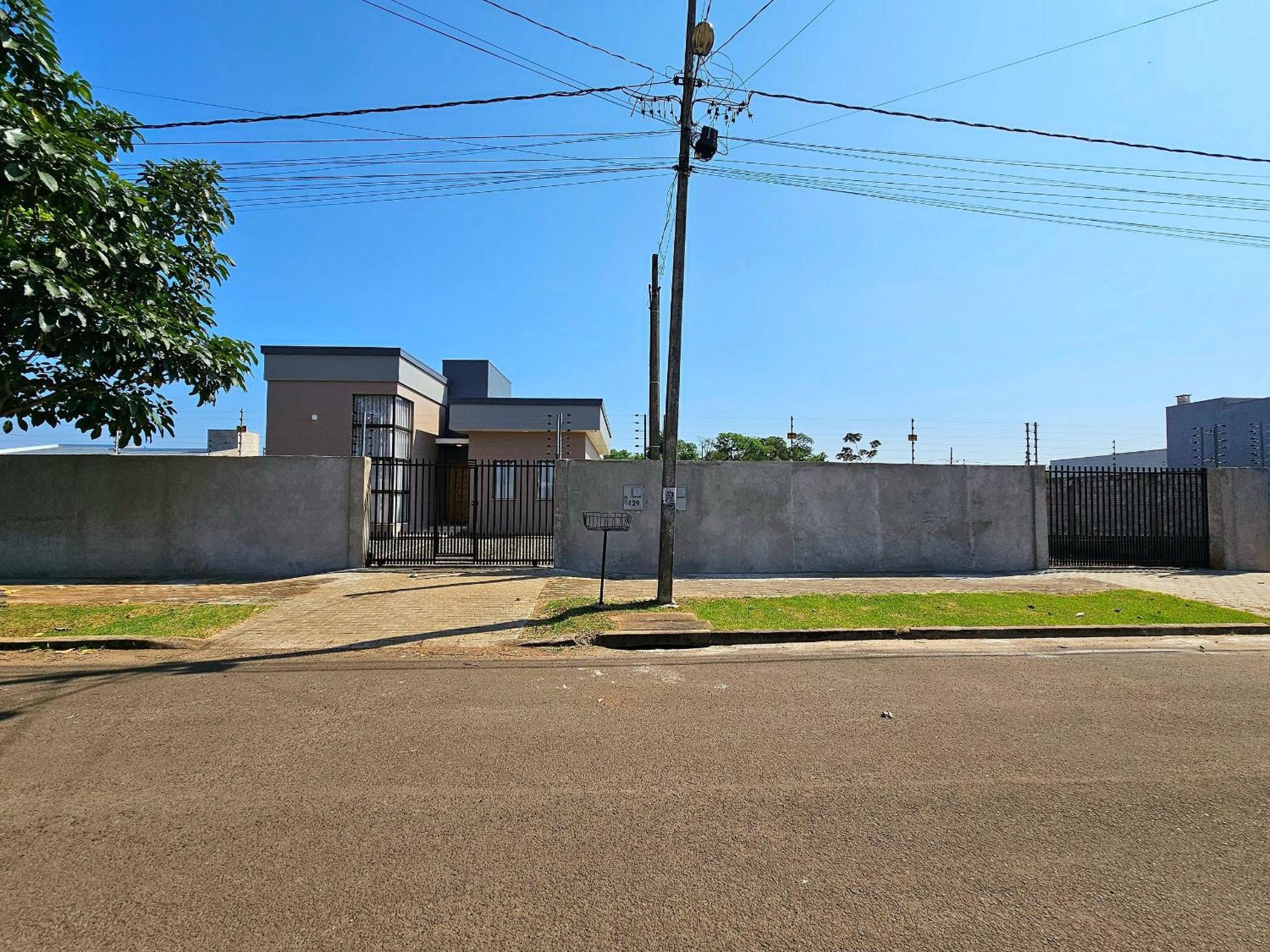 Casa quintal amplo prox Cataratas Aeropt e Argenti