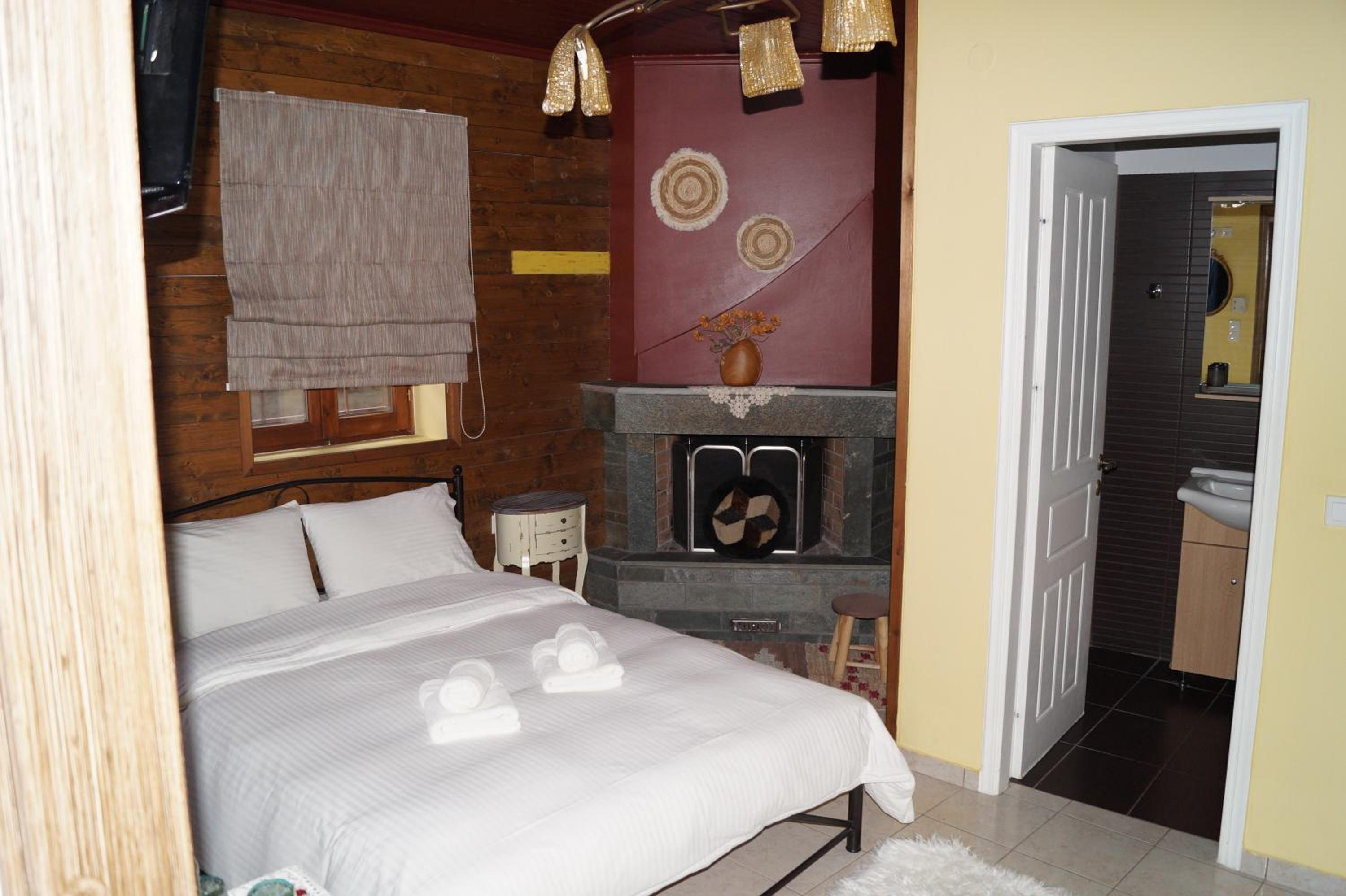 Ikojenia Traditional Lodge
