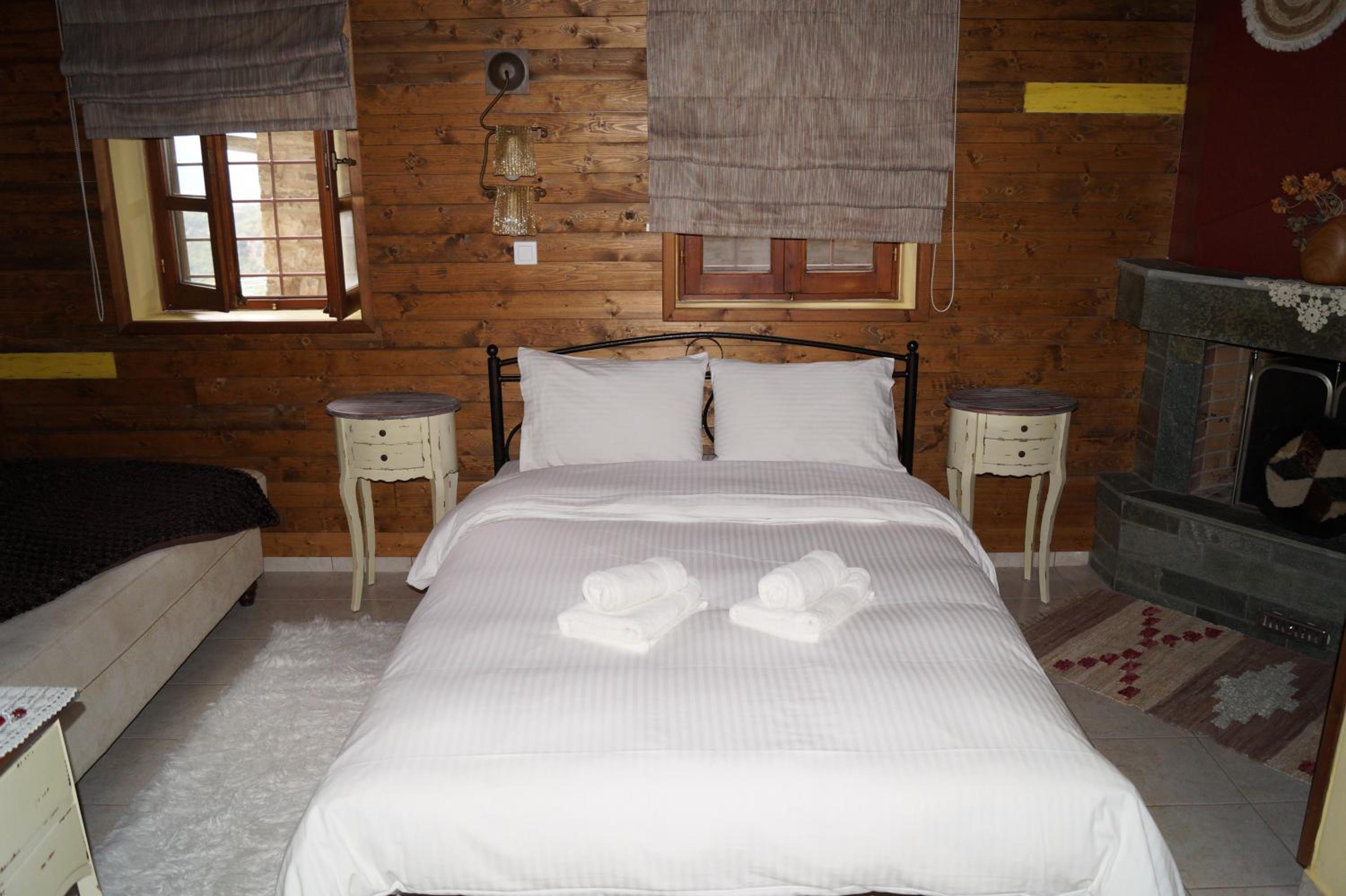 Ikojenia Traditional Lodge