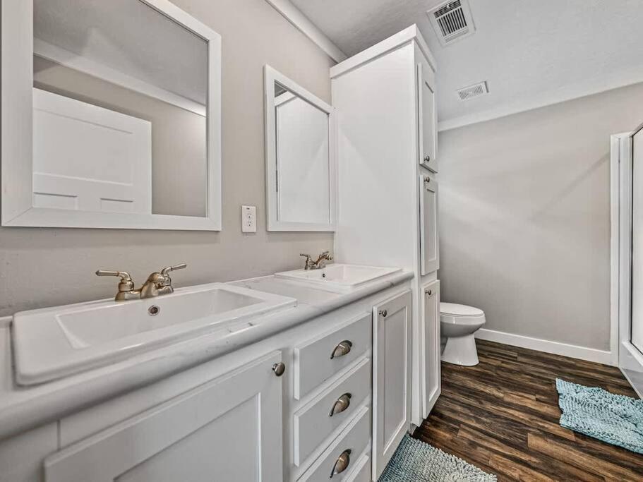 The Cozy Cabana - Property Image 29