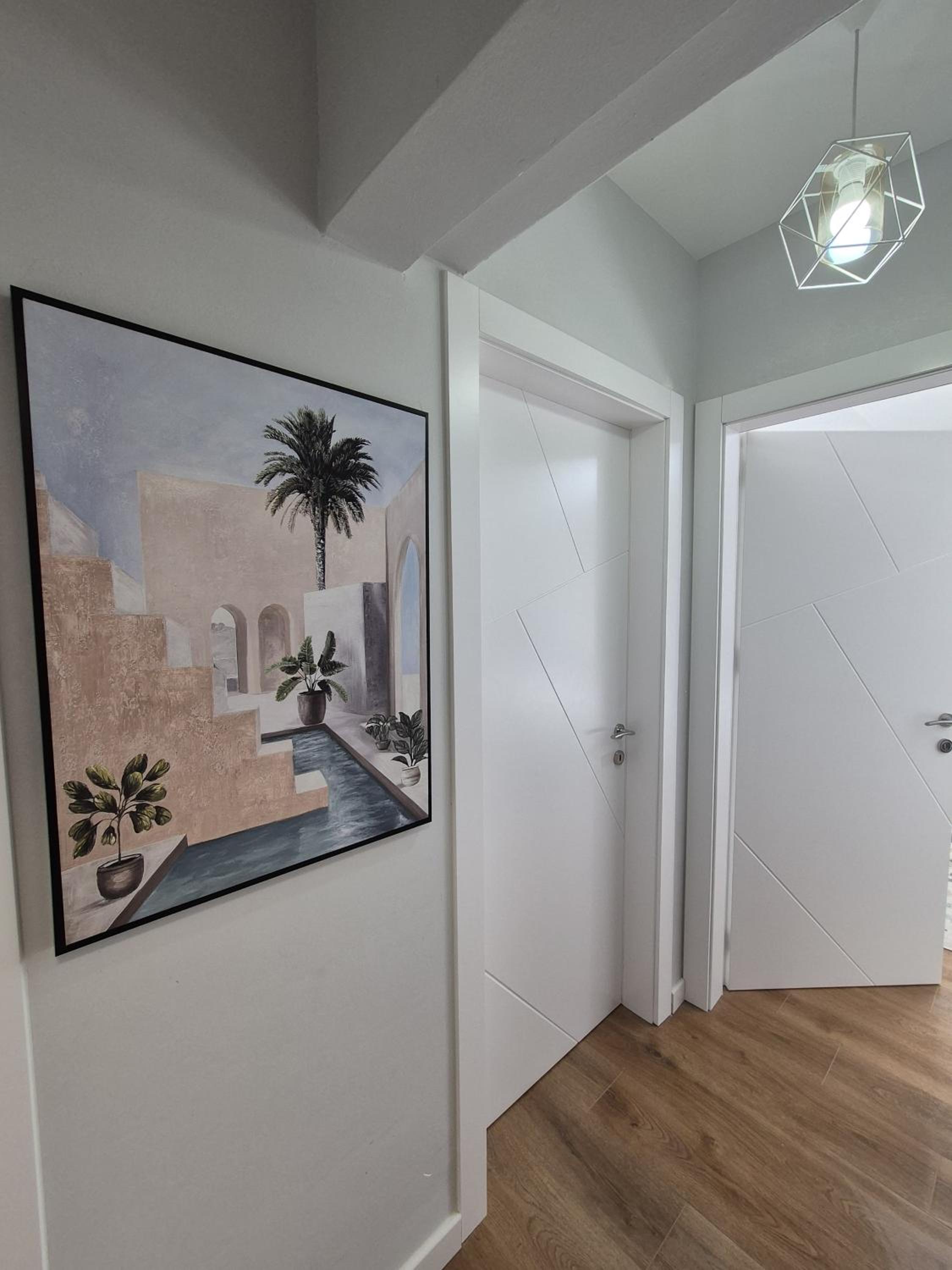 Mosaic Cane Apartment 2