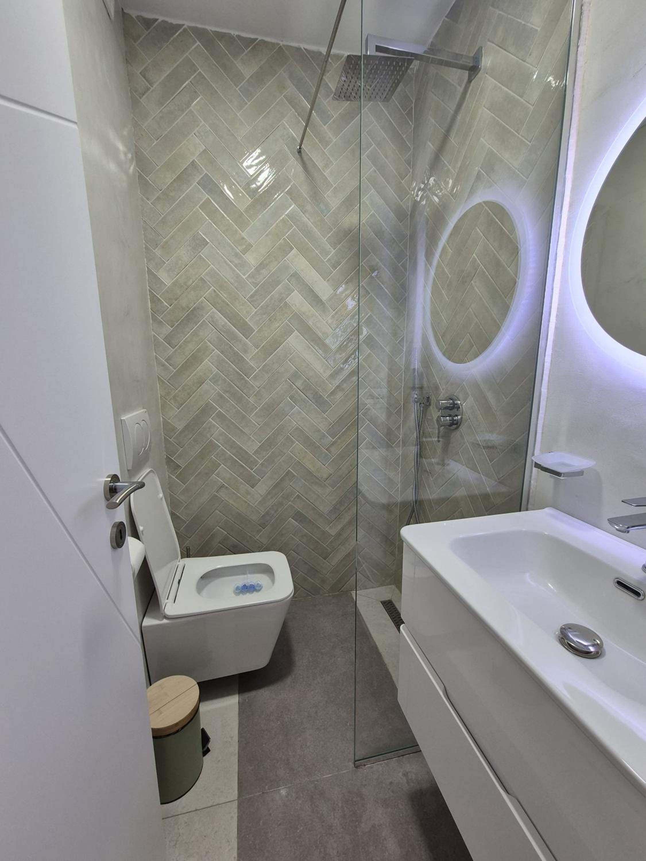 Mosaic Cane Apartment 2
