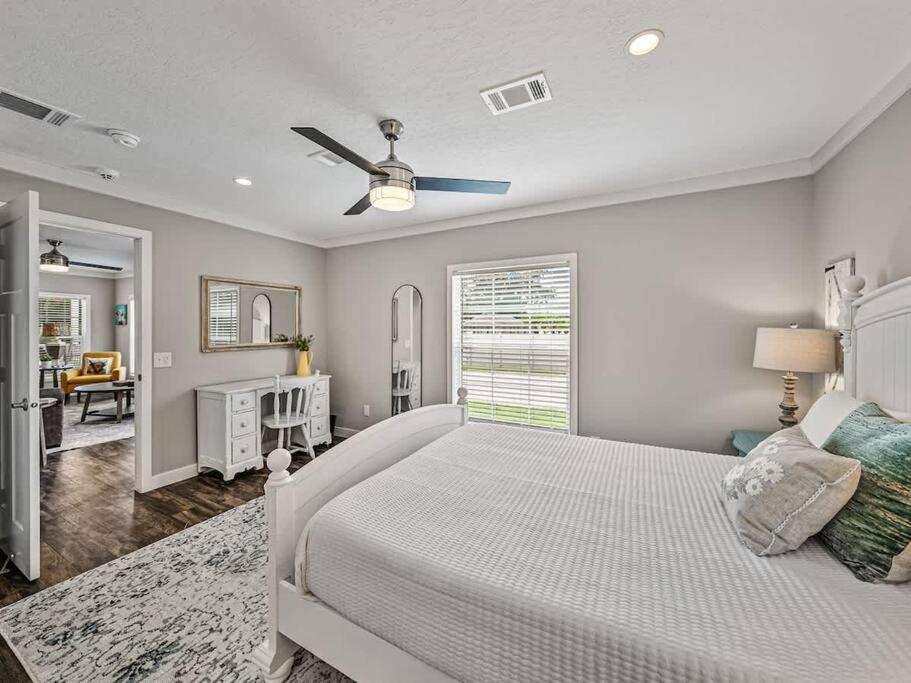 The Cozy Cabana - Property Image 26