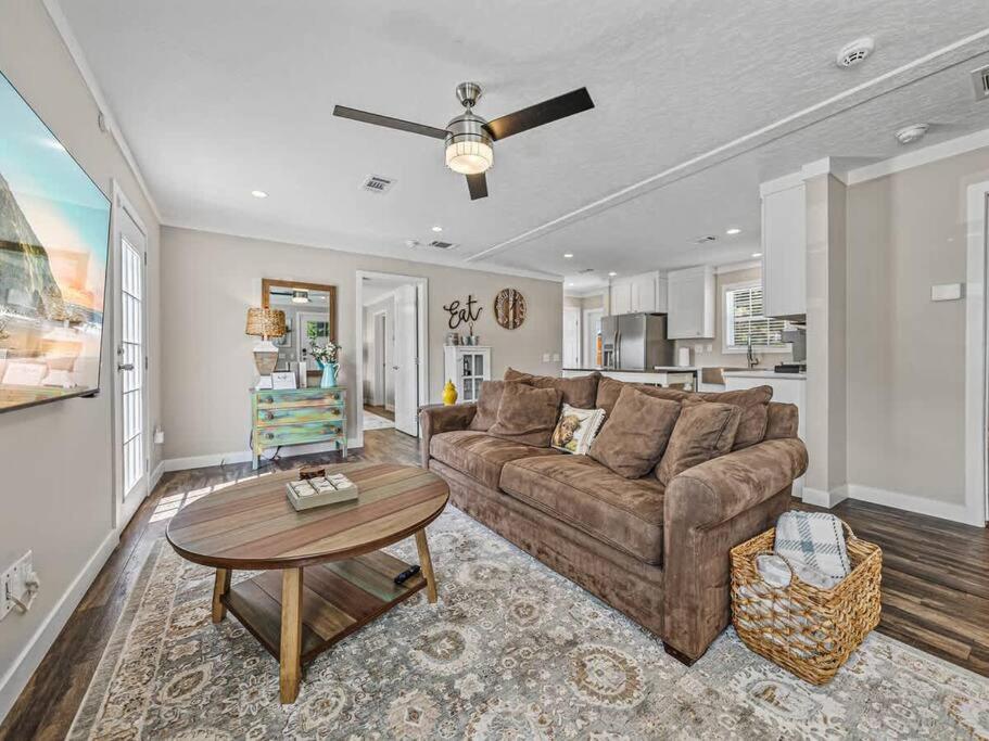 The Cozy Cabana - Property Image 21