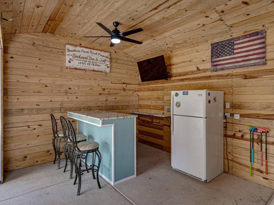 The Cozy Cabana - Property Image 4