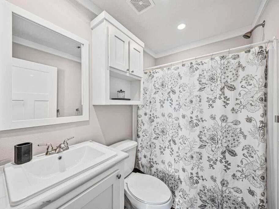 The Cozy Cabana - Property Image 31