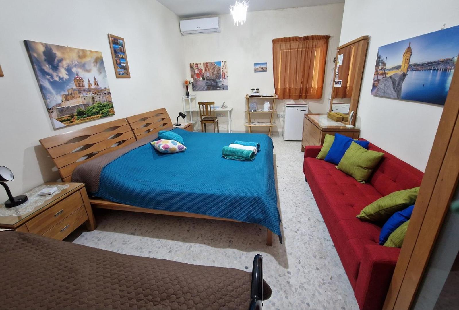 Saracini's Homestay - Property Image 12