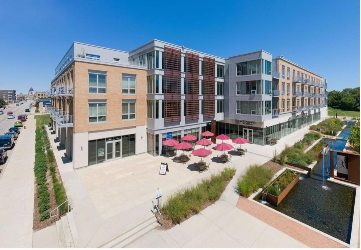 Riverside Plaza Blue