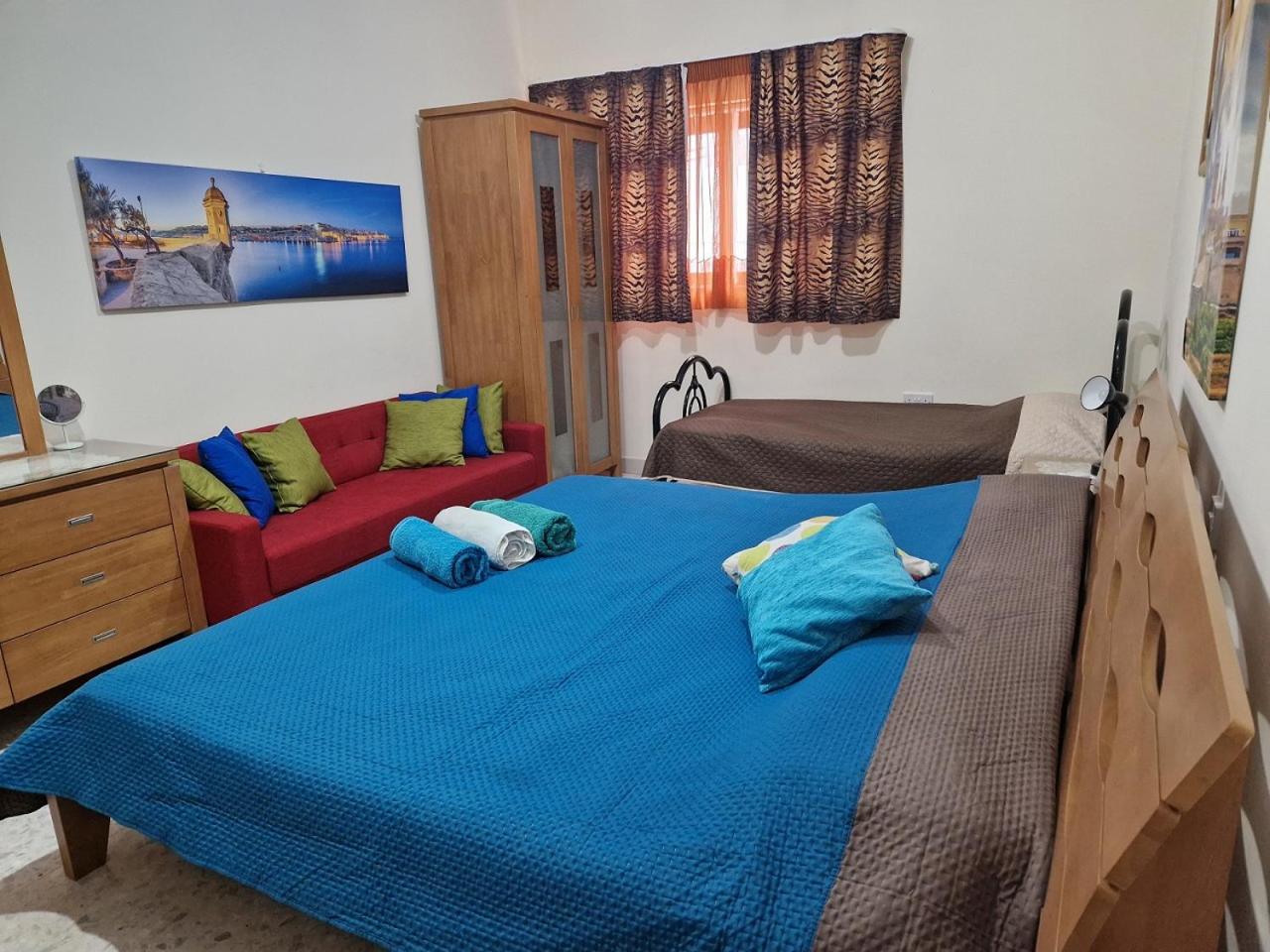 Saracini's Homestay - Property Image 13