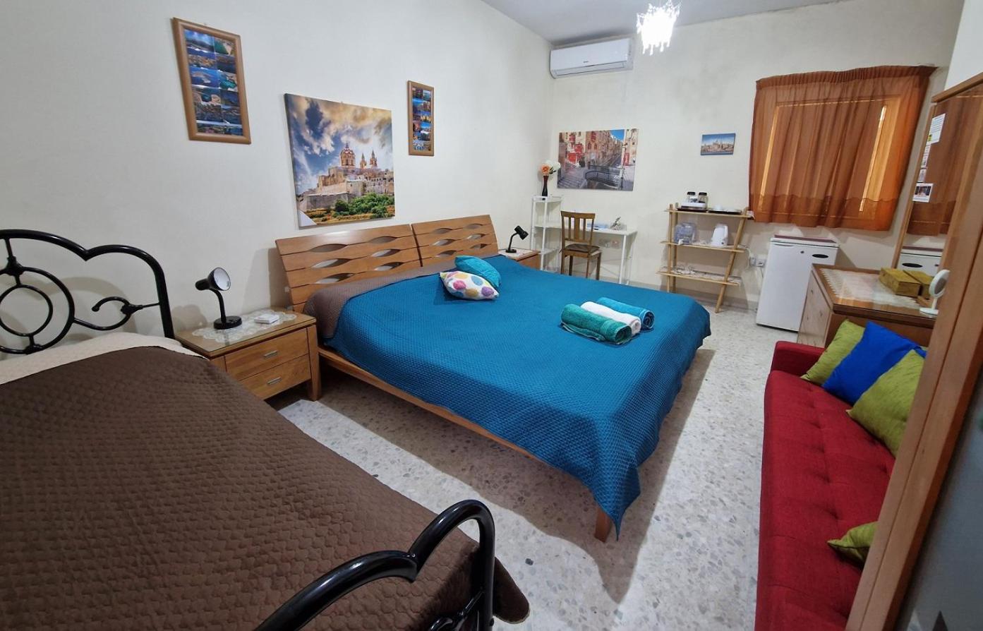 Saracini's Homestay - Property Image 11