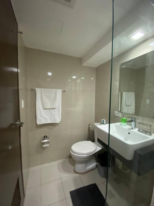 McKinley 1BR near VeniceGrandCanal FiberWiFi