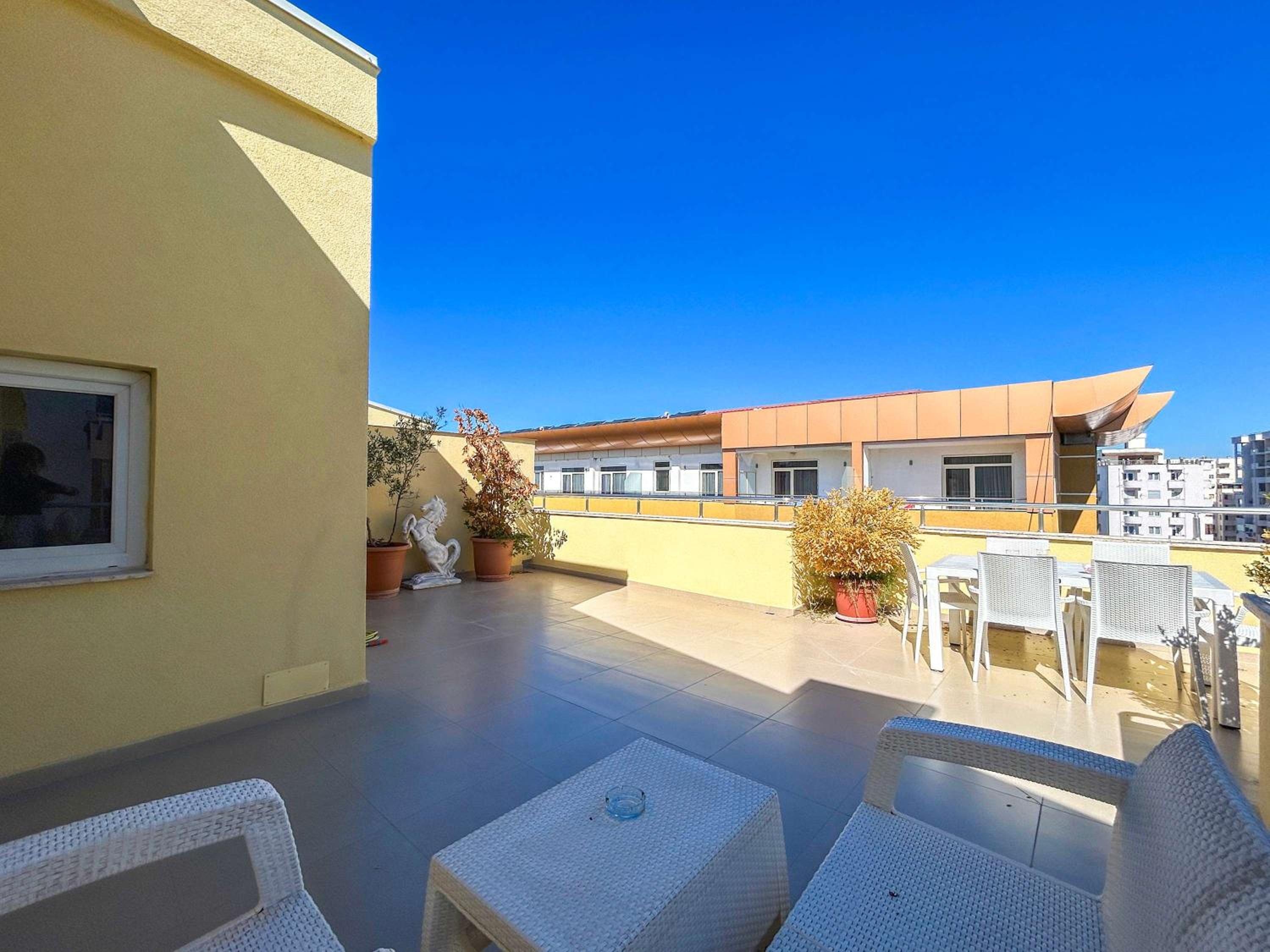 Apartment with terrace 1321