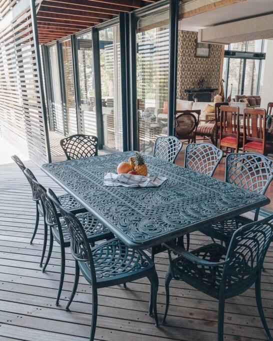 Peaceful Nature Estate with Views Gym Pool Wifi view 4