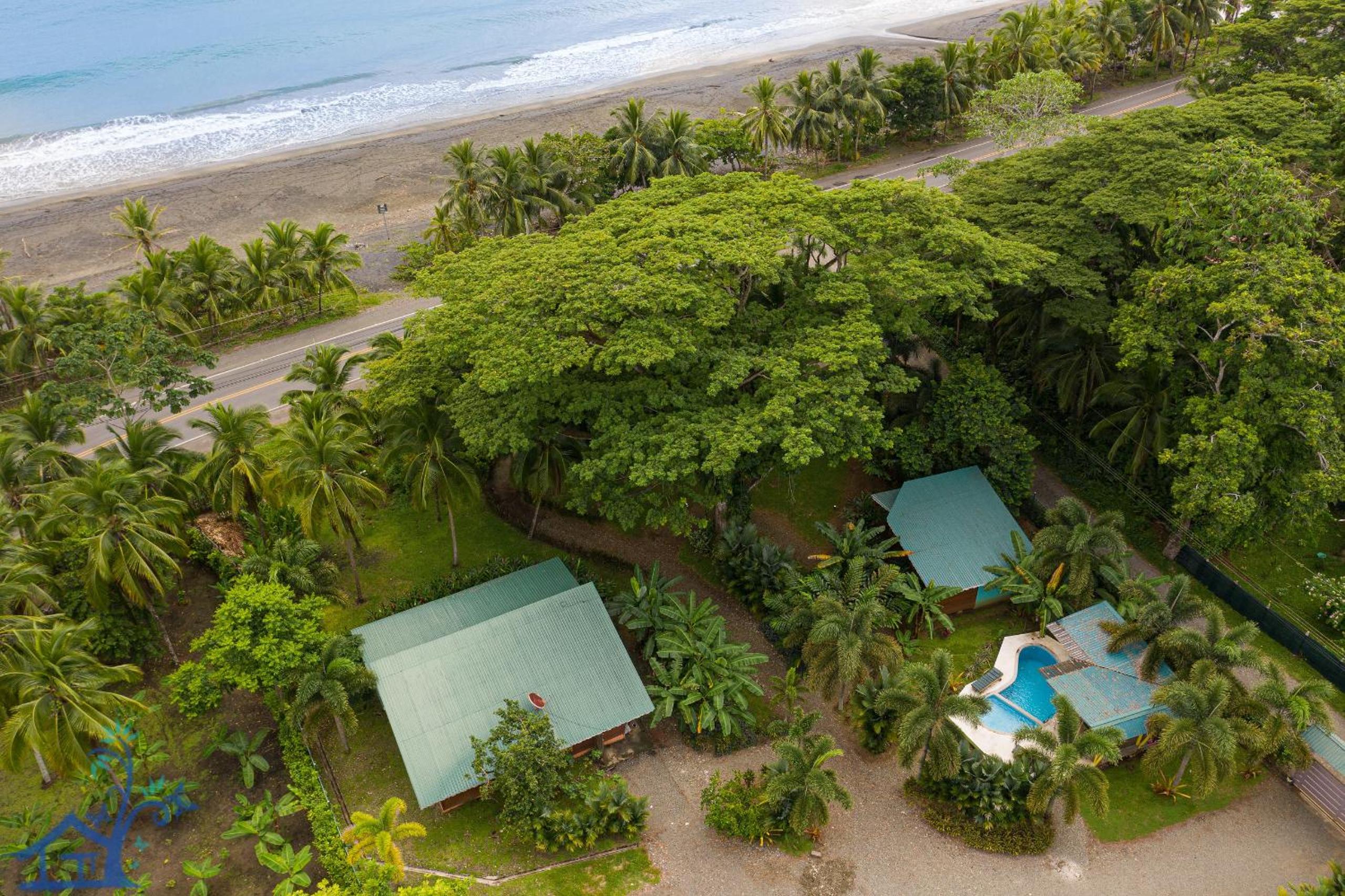 Beachfront Villa Sea Breeze w AC and POOL