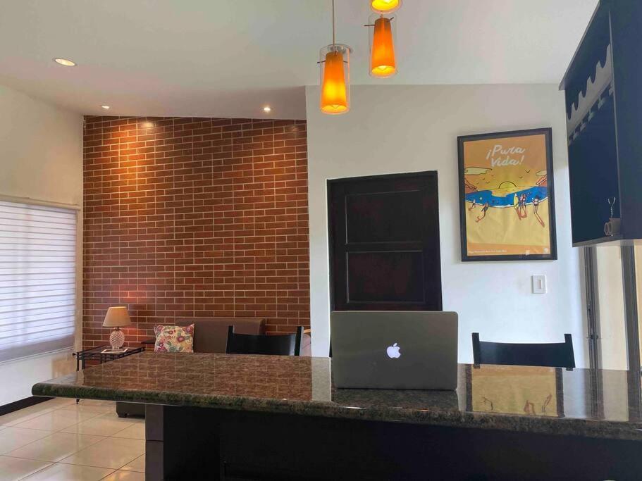 Hermosa Casa con todos los servicios a la mano