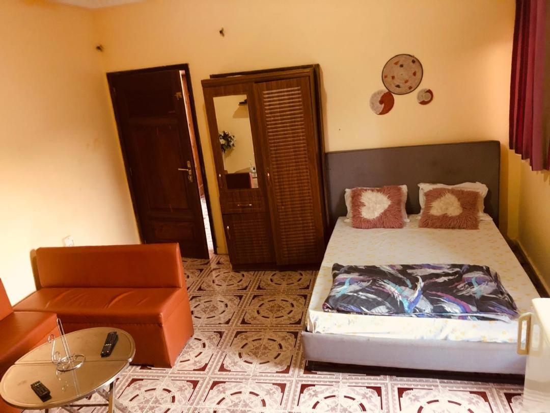 Aklomibla Home