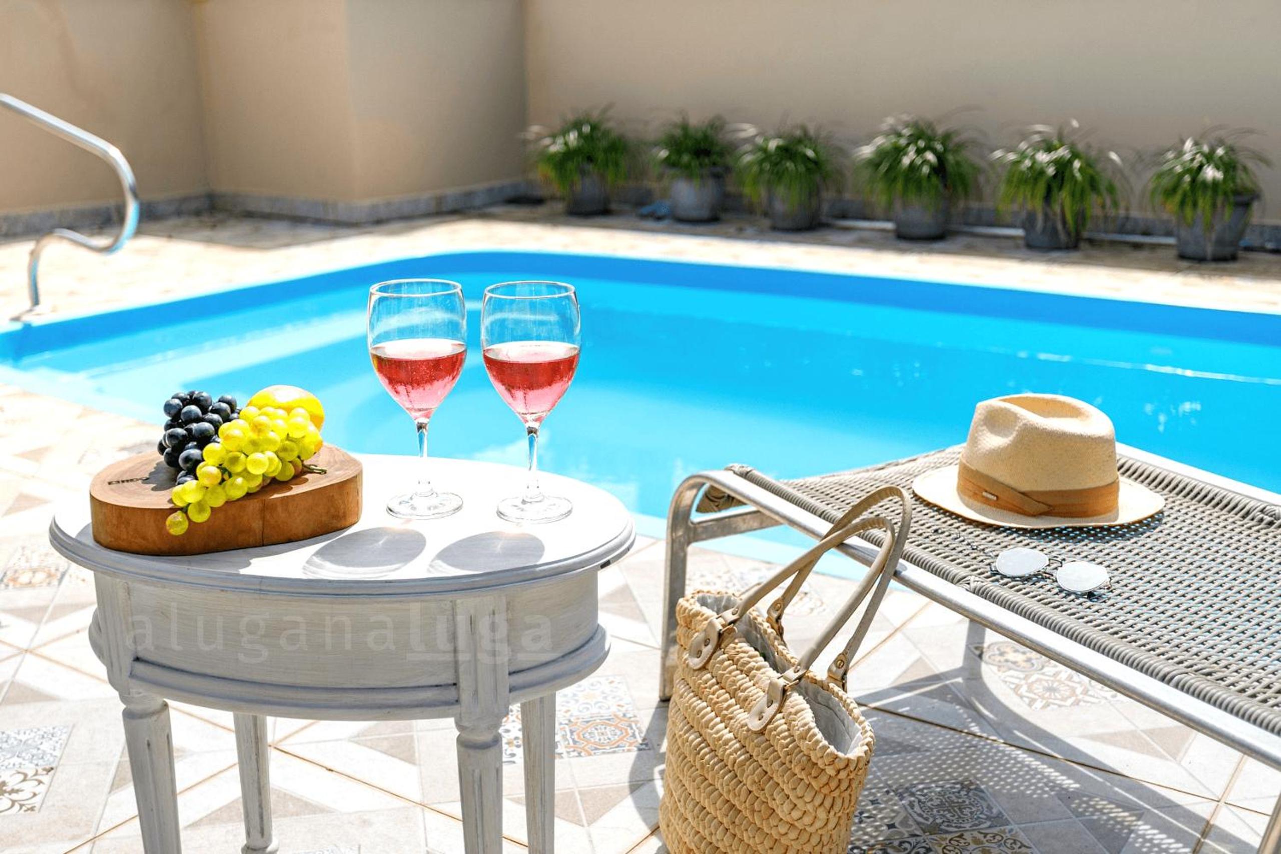 Refúgio Exclusivo em Jurerê: Luxo com Piscina
