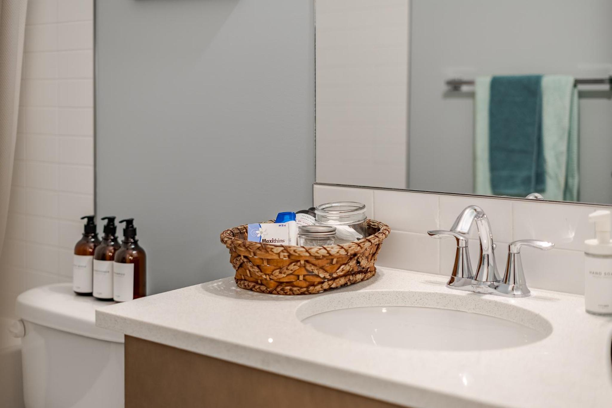 Luxe Suite close to Spruce Meadows