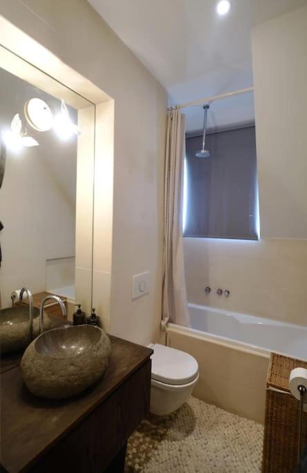 Stylish and unique apartment in downtown Reykjavik view 3