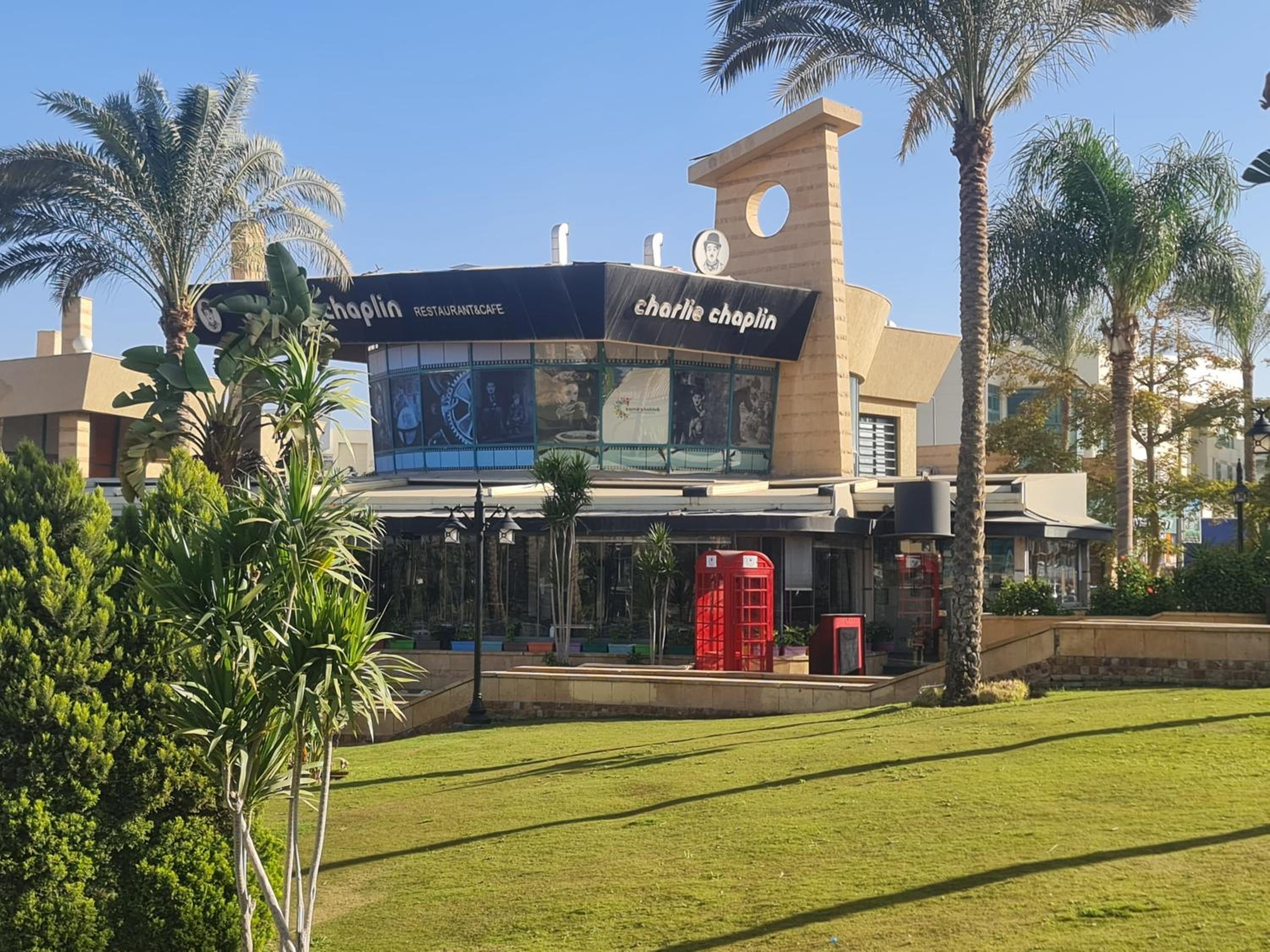 Easy check in European style Gate Way Mall