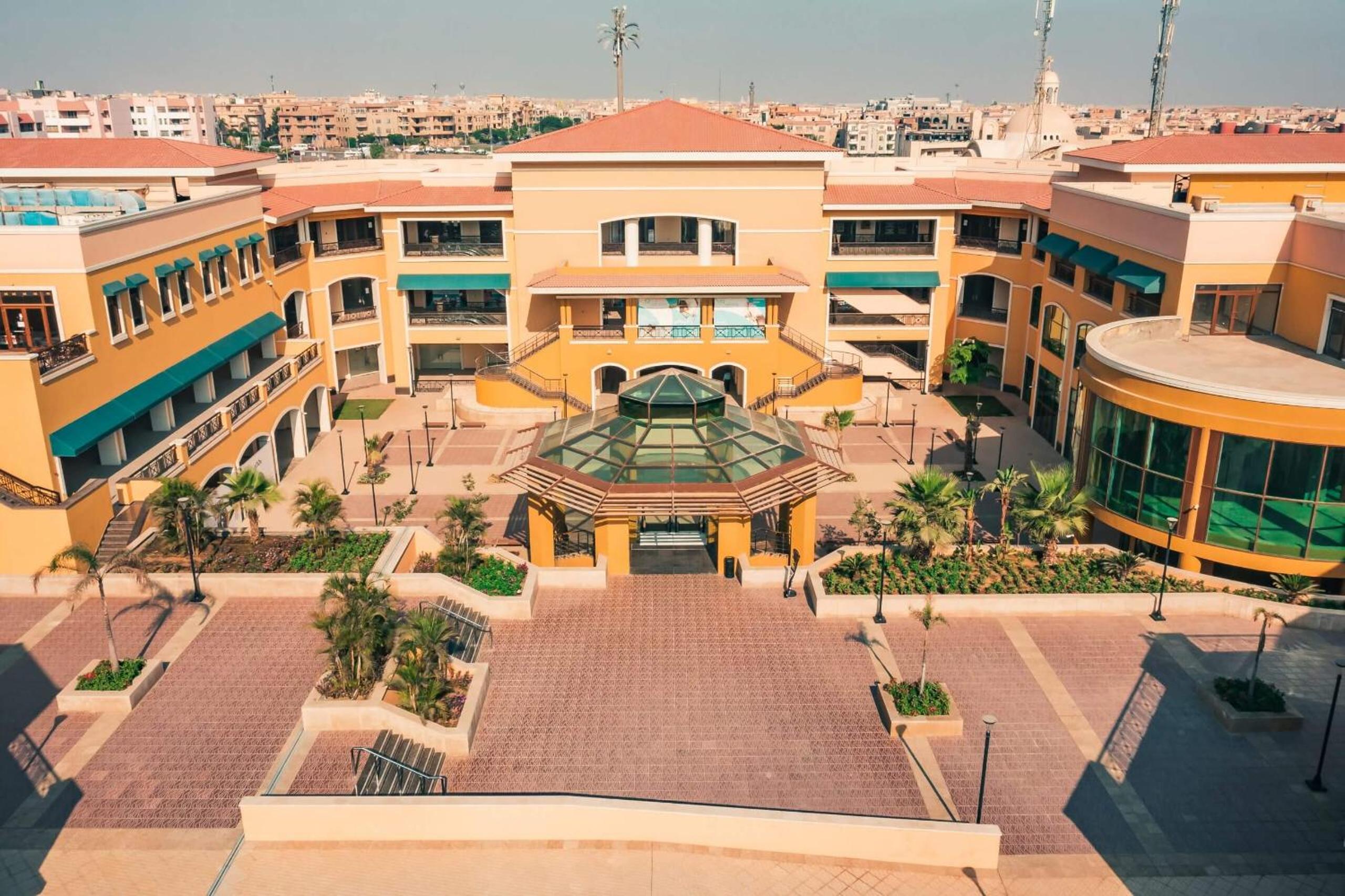 Easy check in European style Gate Way Mall
