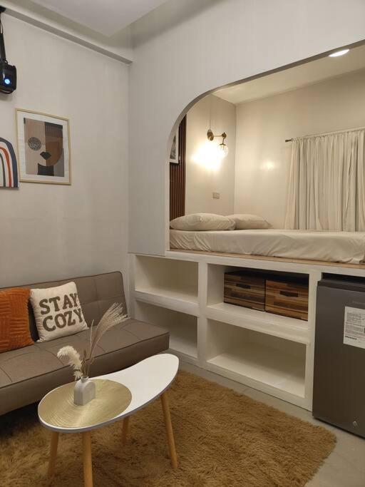 Jet01- Modern Unit in Pampanga Near Clark with Parking view 4