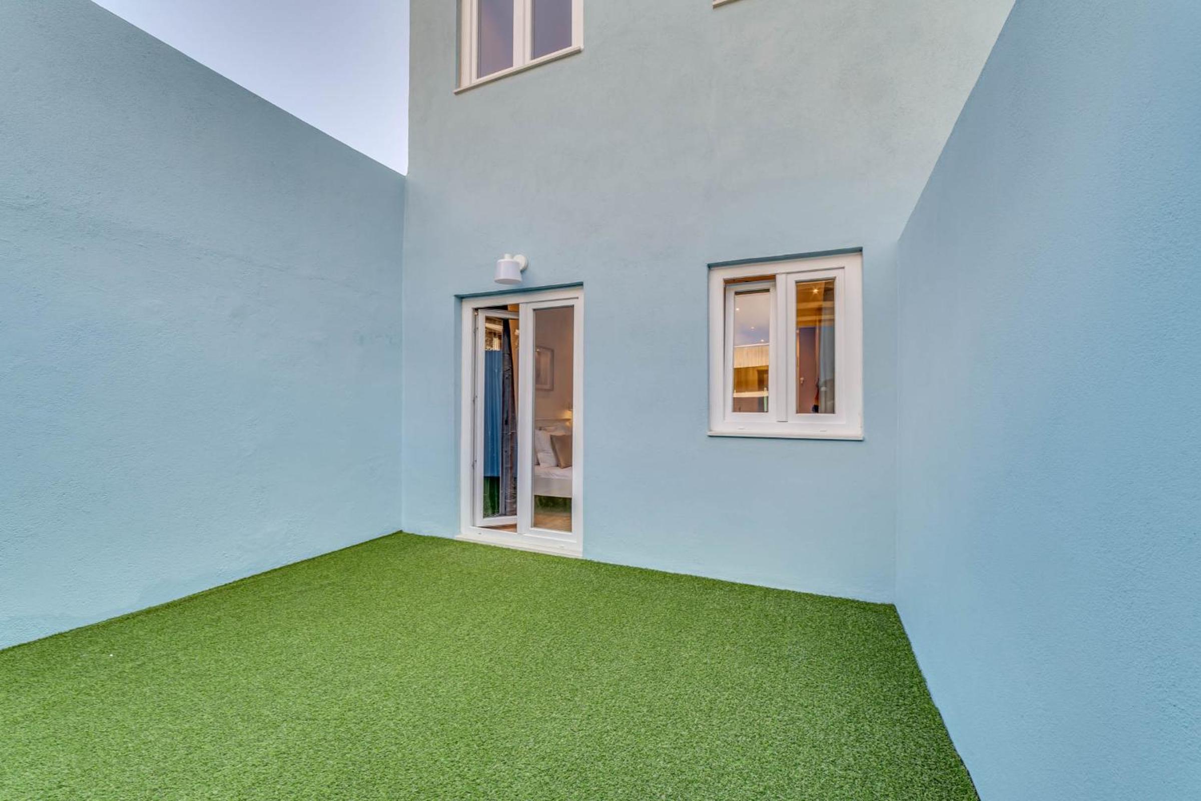 Blue Charm - Campolide Apartments view 2