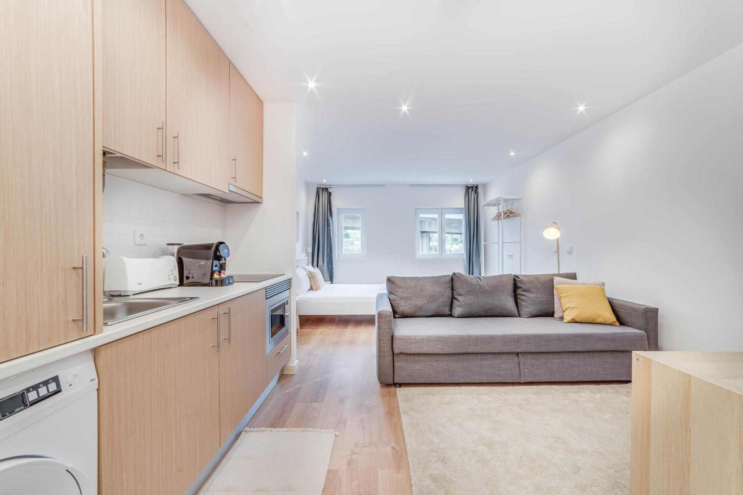 Blue Charm - Campolide Apartments view 3