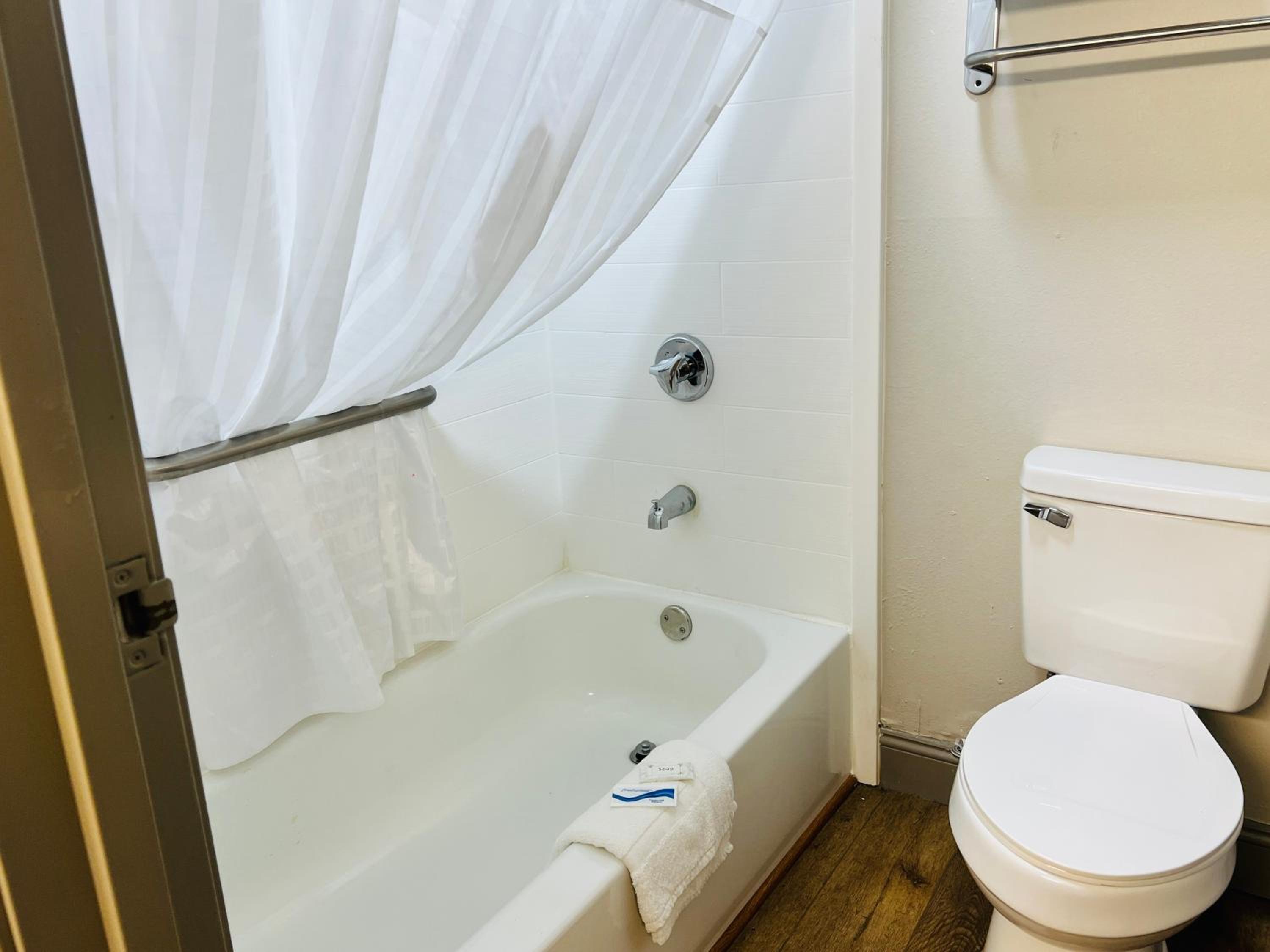 Rosewood Inn By OYO Union City I-69