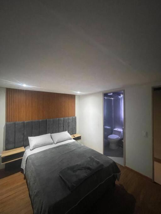 Exclusivo Apartaloft Privado frente Parque Lleras