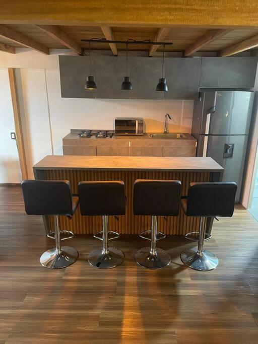 Exclusivo Apartaloft Privado frente Parque Lleras