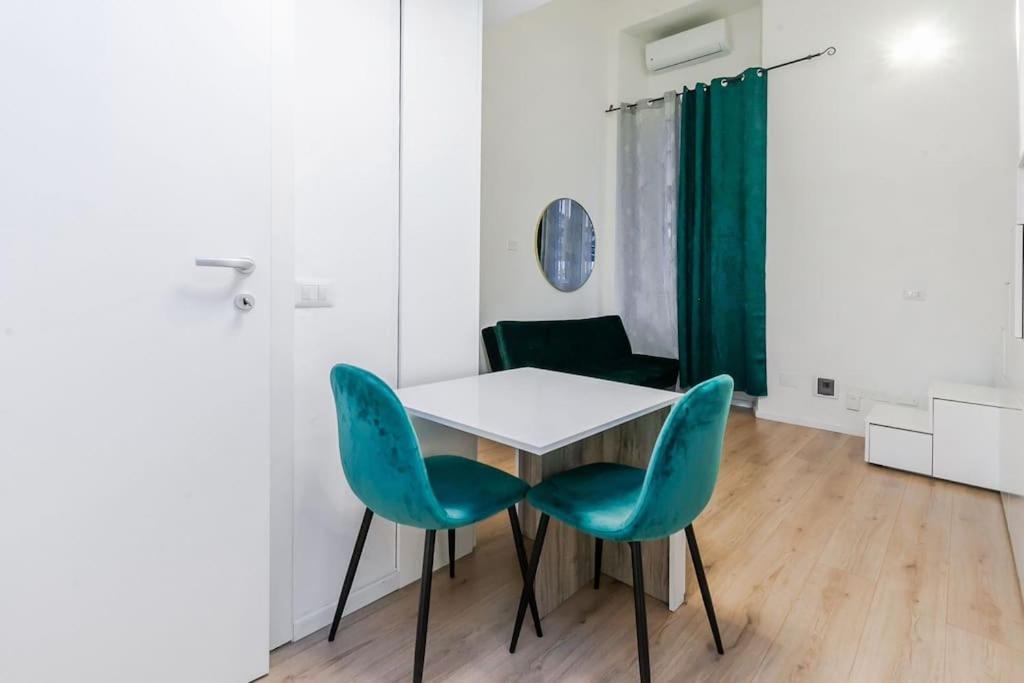 Elegante Pied-à-Terre Stile & Comodità a Milano
