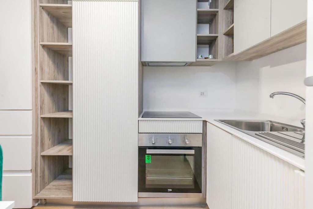 Elegante Pied-à-Terre Stile & Comodità a Milano