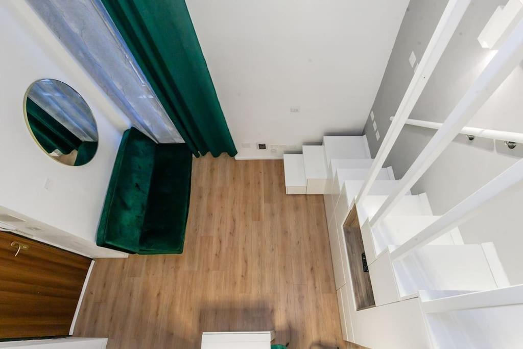 Elegante Pied-à-Terre Stile & Comodità a Milano