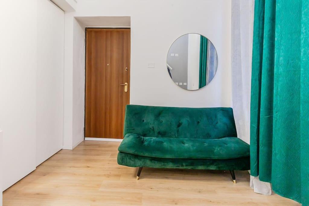 Elegante Pied-à-Terre Stile & Comodità a Milano