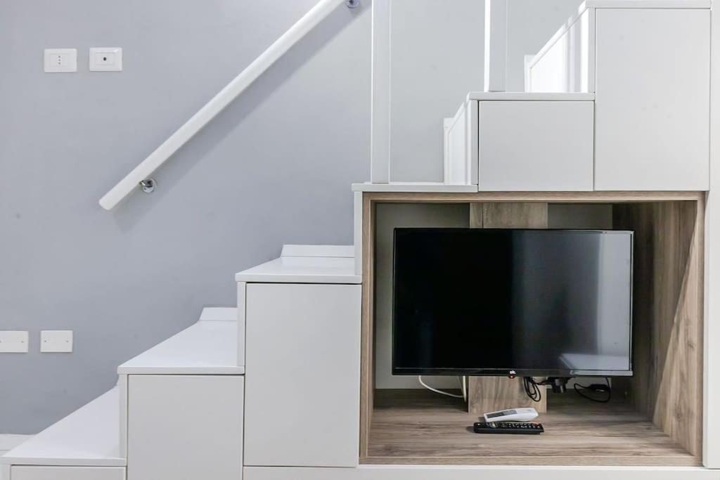 Elegante Pied-à-Terre Stile & Comodità a Milano